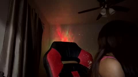 Snapshot of iysisfv chatting on 02.05.25 iysisfv online show from 02.05.25