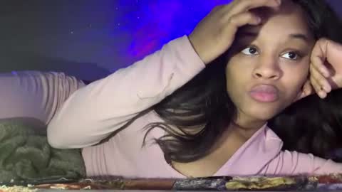 Snapshot of iysisfv chatting on 02.11.25 iysisfv online show from 02.11.25