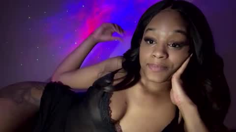 Snapshot of iysisfv chatting on 02.13.25 iysisfv online show from 02.13.25