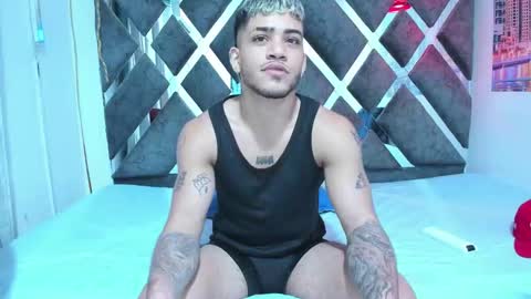 izaack online show from 01.08.26