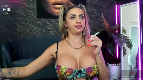 izabelatessa online show from 12.21.25