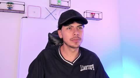 izack_01 online show from 04.15.26