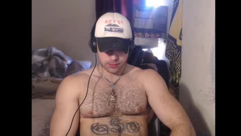 Snapshot of izak144 chatting on 01.21.25 izak144 online show from 01.21.25