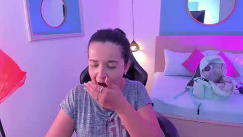 Iza online show from 09.10.25