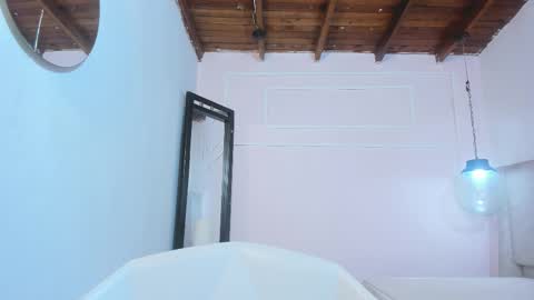 izelevans online show from 03.20.26