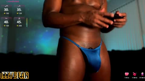 Snapshot of izzybear_ chatting on 09.14.25 IzzyBear online show from 09.14.25