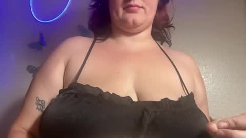 Snapshot of izzyishottttt chatting on 09.24.25 izzyishottttt online show from 09.24.25