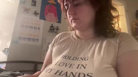 Snapshot of izzyishottttt chatting on 10.27.25 izzyishottttt online show from 10.27.25