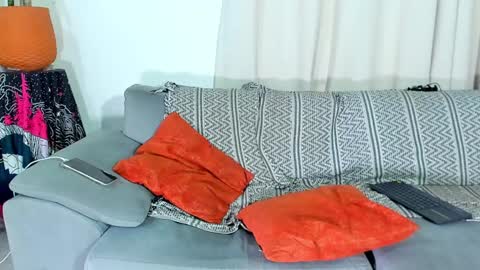 Calix  Independient model Insta and twt Calixsnake online show from 12.03.24