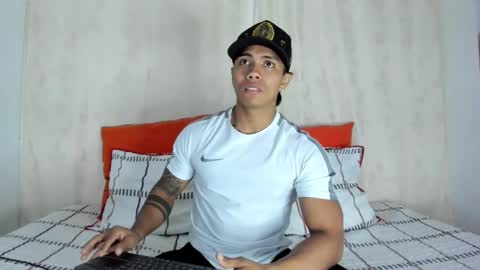 i am juan musiry independent model  online show from 01.28.25