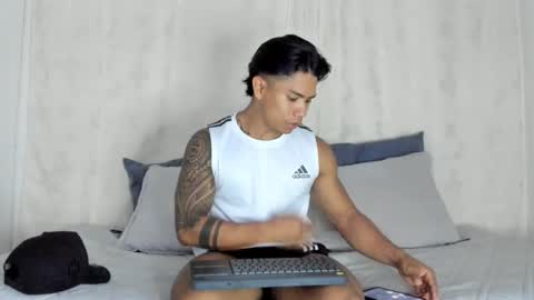 i am juan musiry independent model  online show from 02.05.25