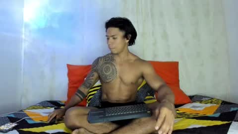 i am juan musiry independent model  online show from 03.03.25