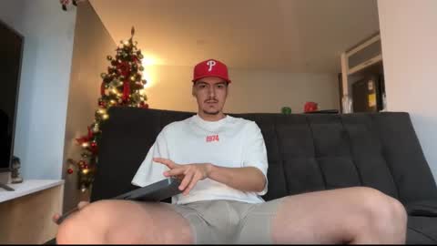 INDEPENDENT MODEL online show from 12.19.25