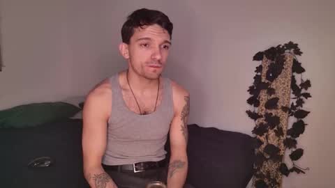 Snapshot of jackdesfeux chatting on 09.28.25 Jack online show from 09.28.25