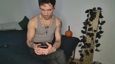 Snapshot of jackdesfeux chatting on 09.29.25 Jack online show from 09.29.25