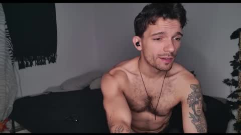 Snapshot of jackdesfeux chatting on 10.05.25 Jack online show from 10.05.25