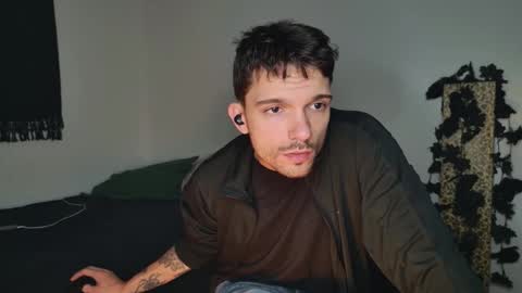 Snapshot of jackdesfeux chatting on 10.11.25 Jack online show from 10.11.25