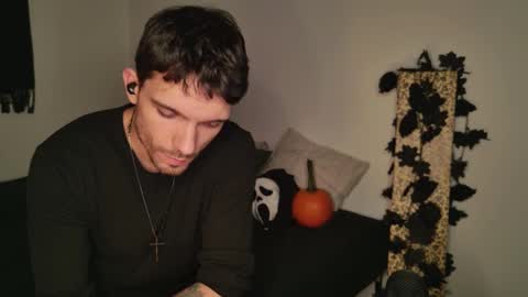 Snapshot of jackdesfeux chatting on 10.26.25 Jack online show from 10.26.25