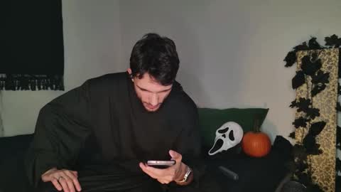 Snapshot of jackdesfeux chatting on 10.28.25 Jack online show from 10.28.25