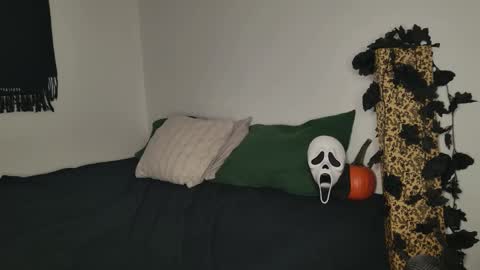 Snapshot of jackdesfeux chatting on 10.30.25 Jack online show from 10.30.25