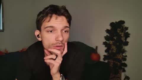 Snapshot of jackdesfeux chatting on 11.03.25 Jack online show from 11.03.25