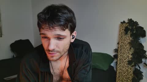 Snapshot of jackdesfeux chatting on 11.26.25 Jack online show from 11.26.25