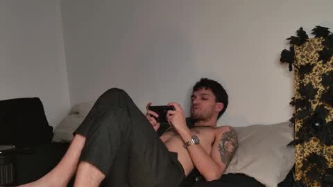 Snapshot of jackdesfeux chatting on 12.04.25 Jack online show from 12.04.25