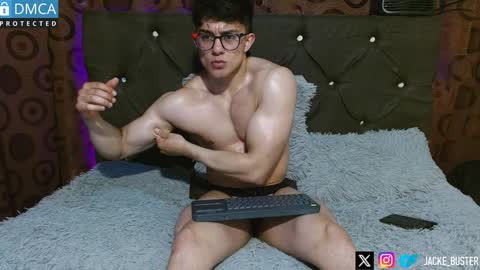 Snapshot of jacke_buster chatting on 01.02.25 Jacke online show from 01.02.25