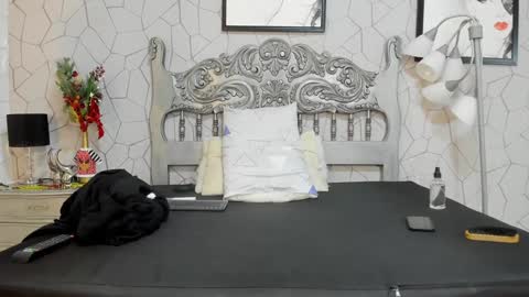 Snapshot of jackmacson chatting on 01.04.25 jackmacson online show from 01.04.25