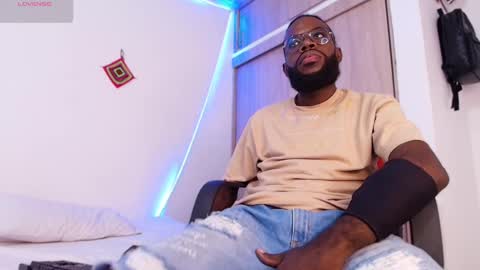 Snapshot of jacksonking27 chatting on 02.18.25 Jackson online show from 02.18.25