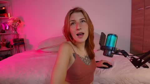 Linda Sofia help me get to 100 thumbs up online show from 02.25.25