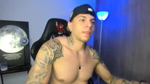 Snapshot of jacobb116 chatting on 12.21.25 jacobb116 online show from 12.21.25