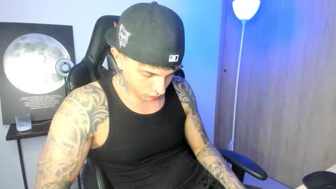 Snapshot of jacobb116 chatting on 12.22.25 jacobb116 online show from 12.22.25