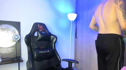 Snapshot of jacobb116 chatting on 12.23.25 jacobb116 online show from 12.23.25