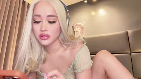 Snapshot of jacolandia chatting on 12.04.24 jacolandia online show from 12.04.24