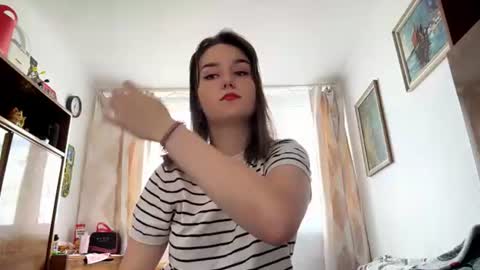 Mila online show from 07.04.26