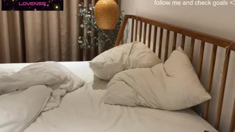 Snapshot of jacywinslat chatting on 01.14.26 jacywinslat online show from 01.14.26