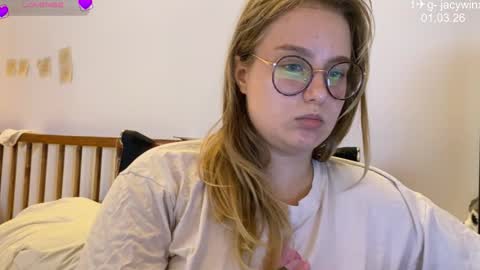 Snapshot of jacywinslat chatting on 03.01.26 jacywinslat online show from 03.01.26