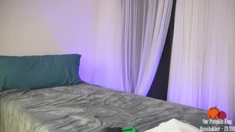 Snapshot of jada_valentine chatting on 10.11.25 Jada online show from 10.11.25