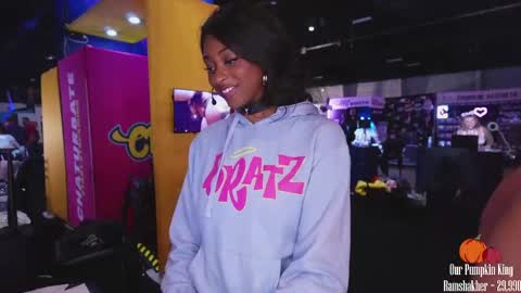 Snapshot of jada_valentine chatting on 10.17.25 Jada online show from 10.17.25