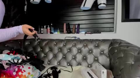 Snapshot of jade_brown_ chatting on 09.09.25 Jade online show from 09.09.25