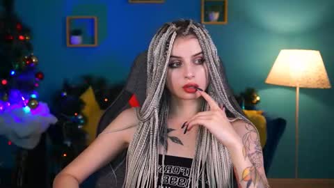 jade_castle online show from 12.22.24