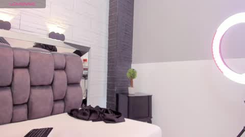  JADE  online show from 03.11.25