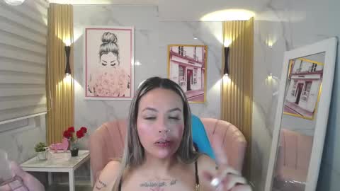 Snapshot of jade_jones_a chatting on 10.24.25 Jade online show from 10.24.25