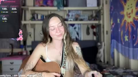 Snapshot of jade_margot chatting on 04.21.26 Jade Margot online show from 04.21.26