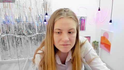 Snapshot of jade_soft chatting on 01.10.25 Jade online show from 01.10.25