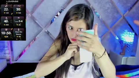 jade white  online show from 09.27.25