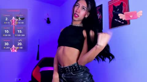 Snapshot of jadebenett chatting on 12.28.24 Jade Benett online show from 12.28.24