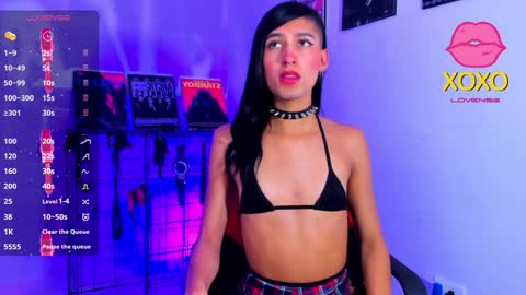 Snapshot of jadebenett chatting on 02.08.25 Jade Benett online show from 02.08.25