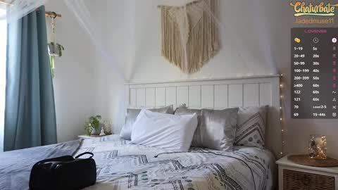 Snapshot of jadedmuse chatting on 12.30.24 Jade online show from 12.30.24